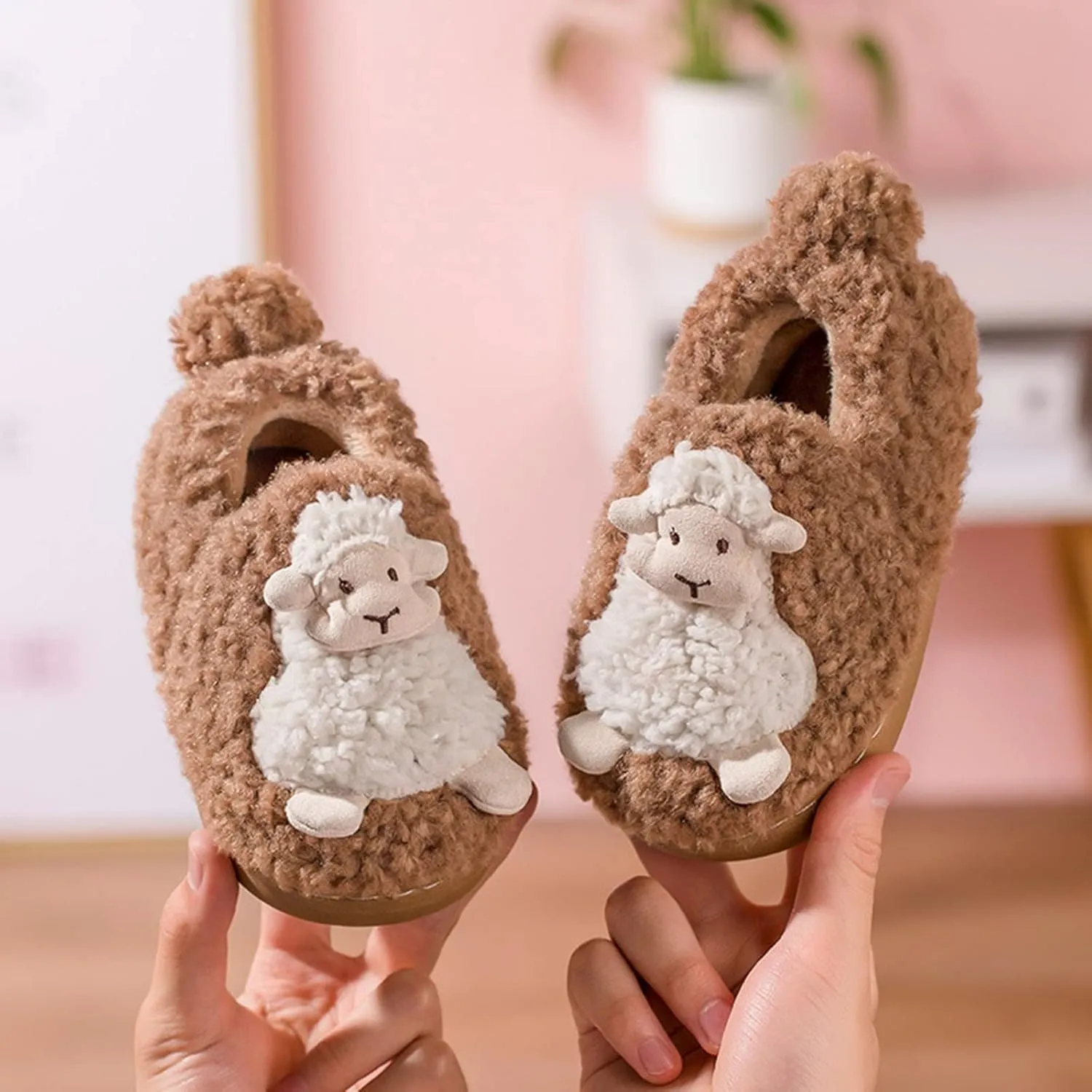 Autumn and Winter Cute Boys and Girls Slippers Flat Bottom Soft and Comfortable Warm Sheep Shape Toddler Slippers